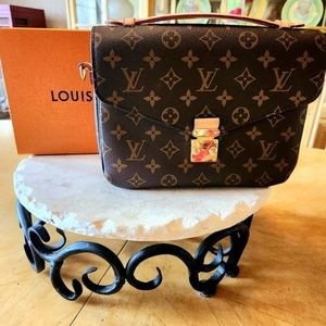 Louis Vuitton Authentic Pochette Metis Shoulder Bag Brown Canvas